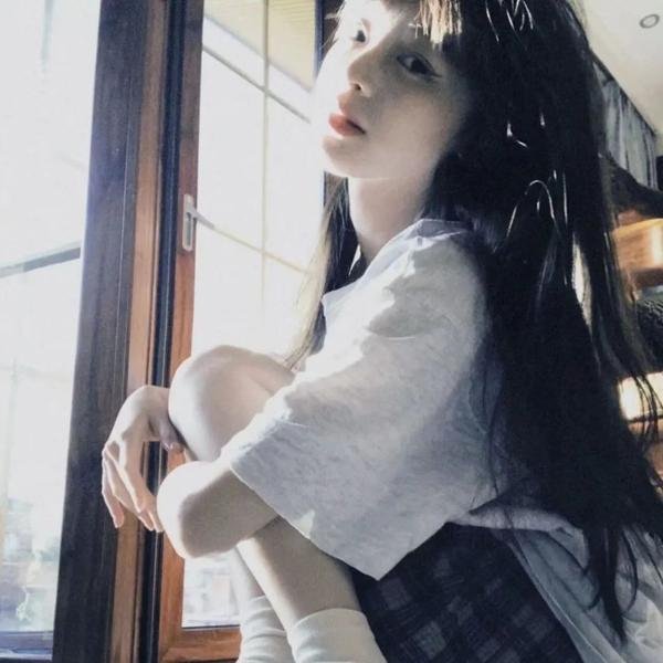 晚间姐妹